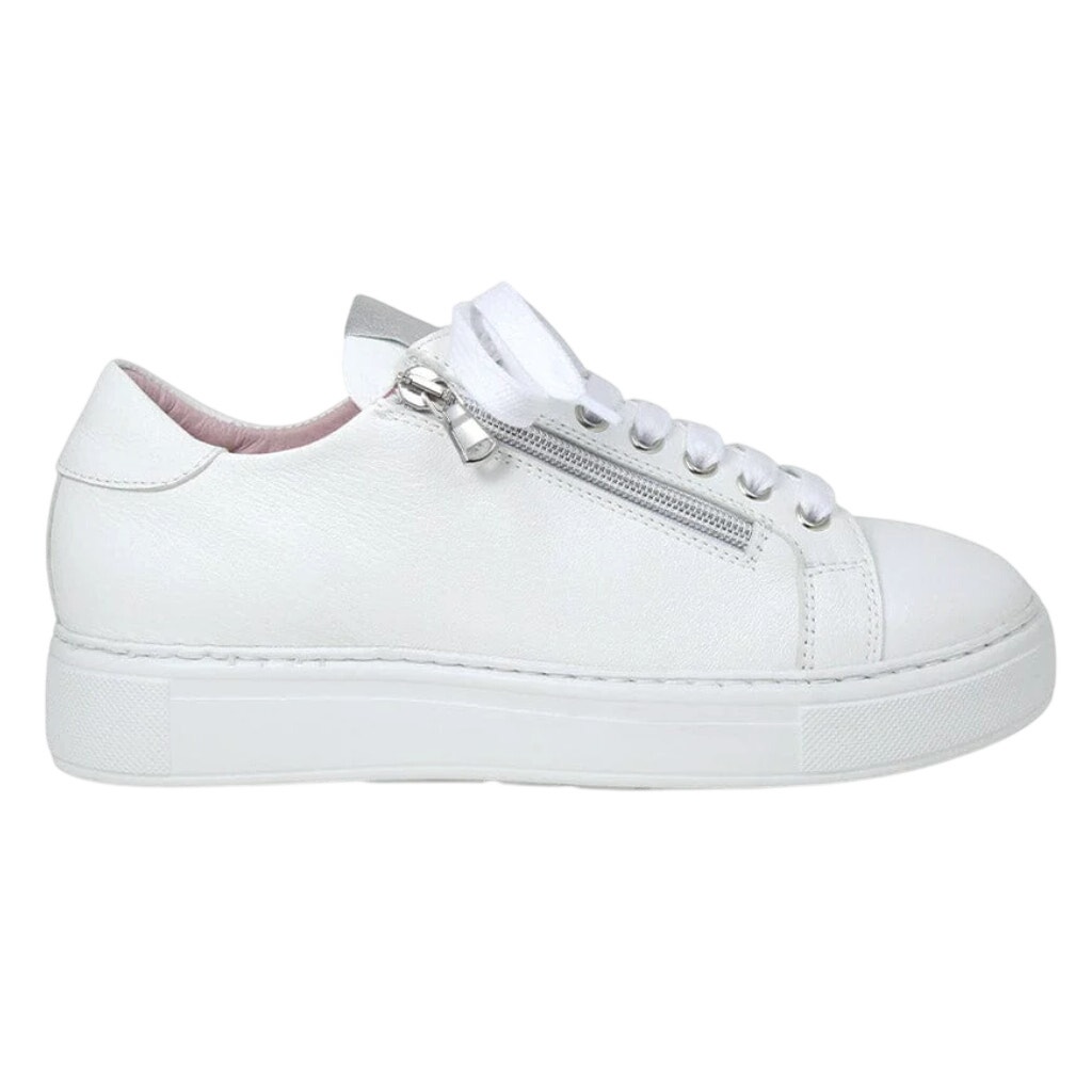Solebliss Feather Trainer In White Leather, Size Eu 38/Us 7